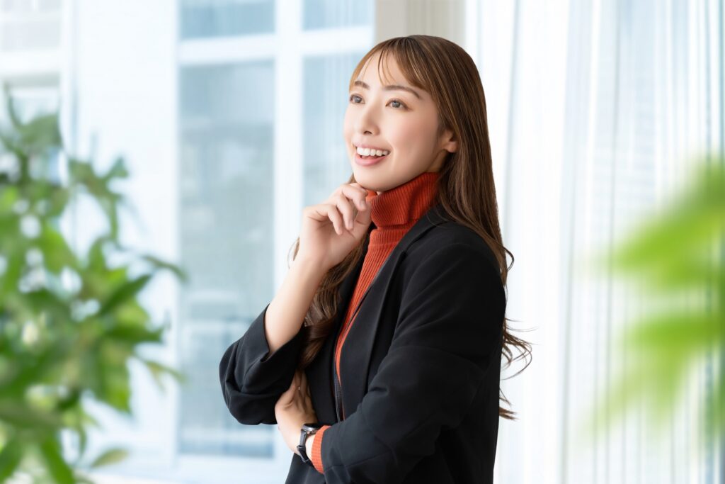 笑顔の女性・ビジネスウーマン