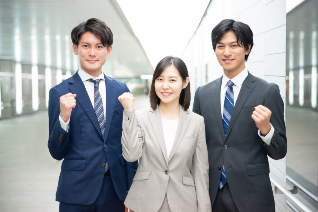 男女のビジネスパーソン