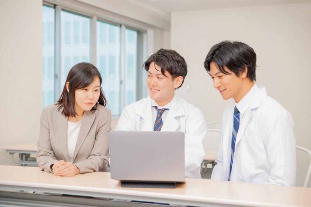 医療スタッフとのミーティング