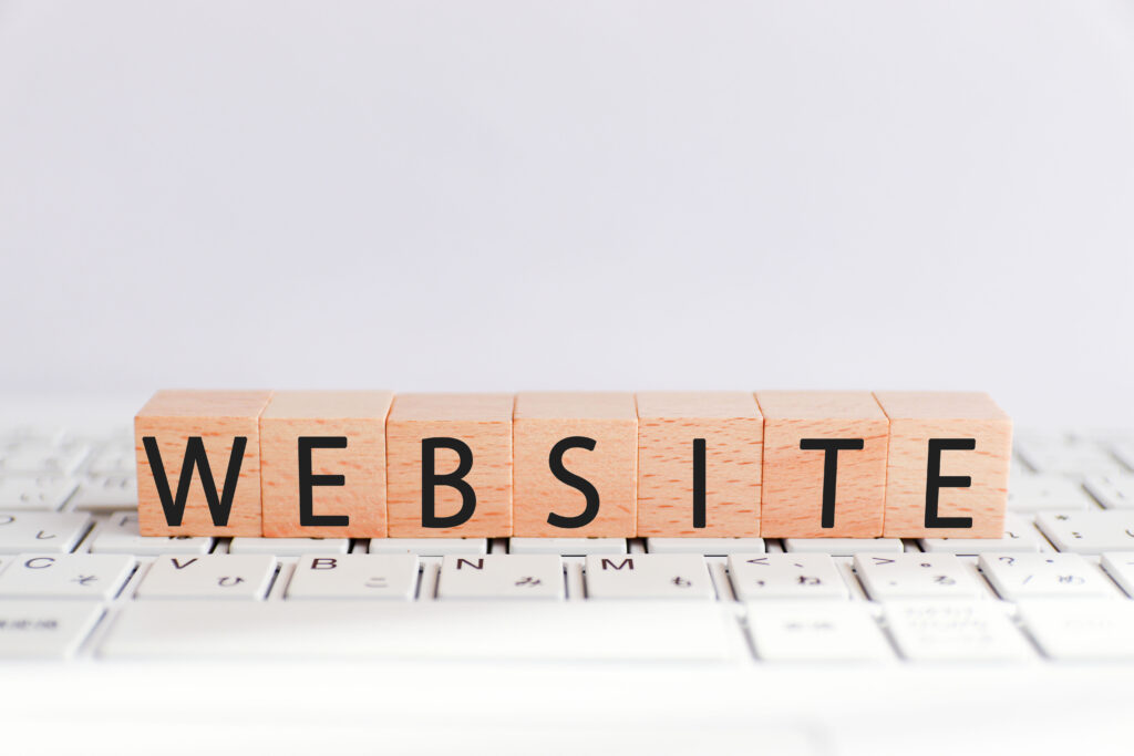 ウェブサイト