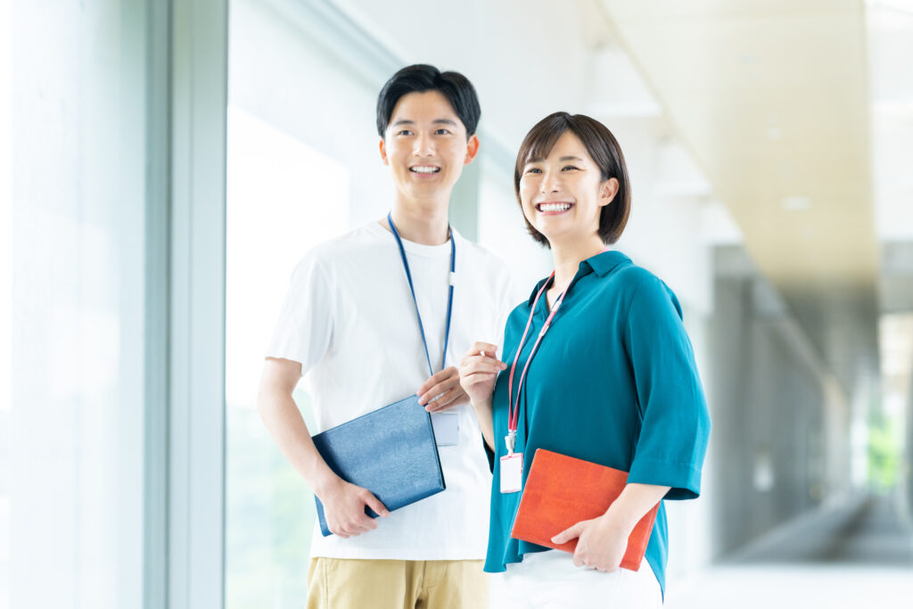 オフィスで働くビジネスマン