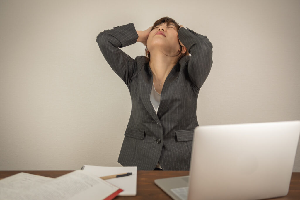 仕事がうまくいかない女性