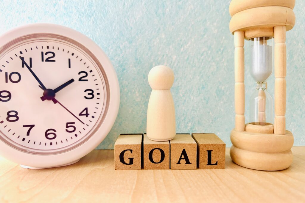 時計と締め切りとゴールのイメージ