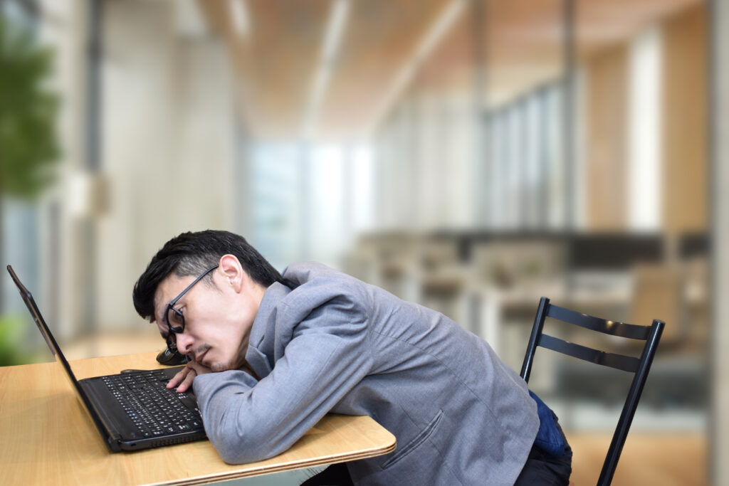 疲れている男性