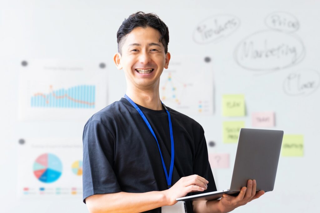 笑顔のエンジニア