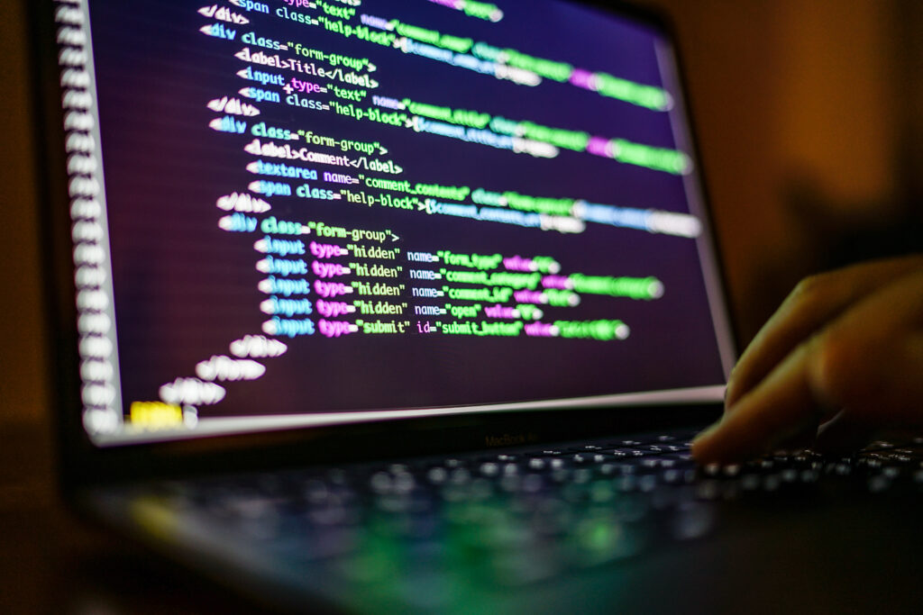 プログラムが映るパソコンの画面