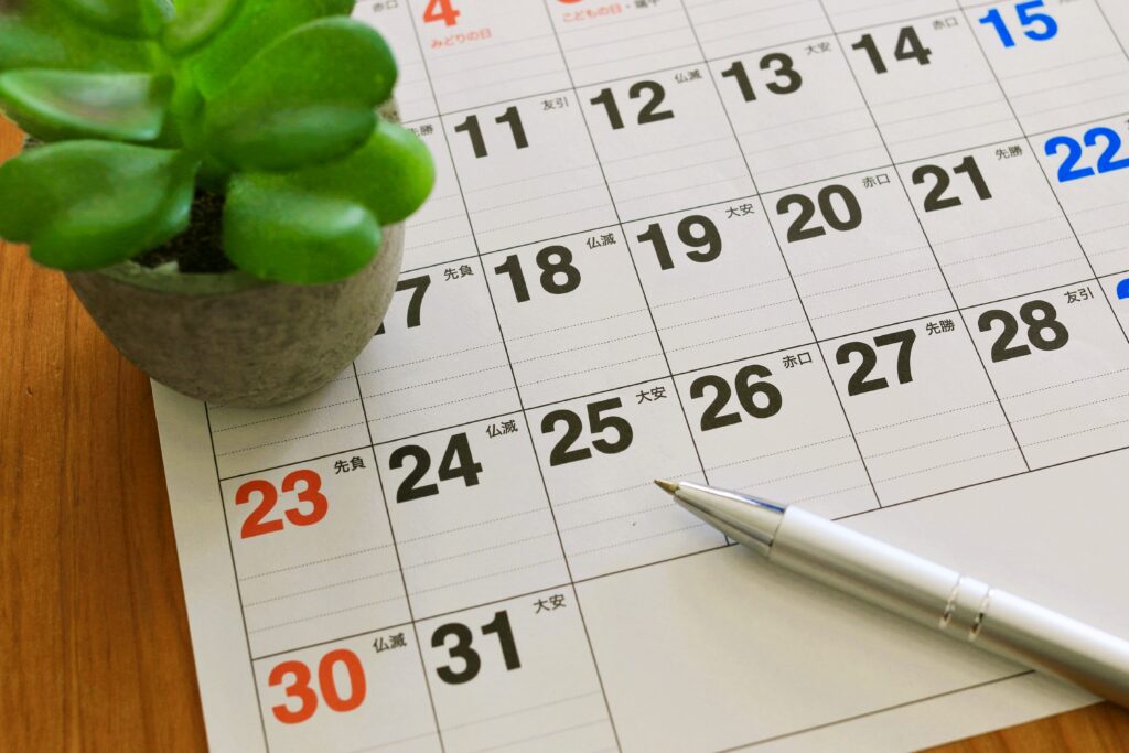 ペンとカレンダー