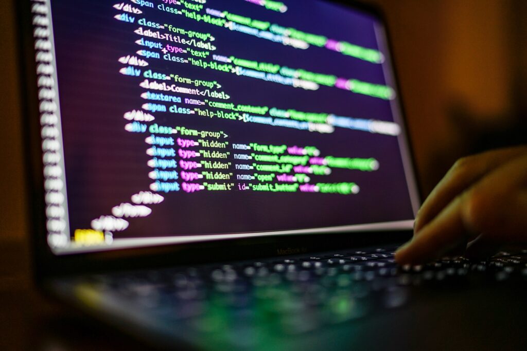 プログラムが映るパソコンの画面