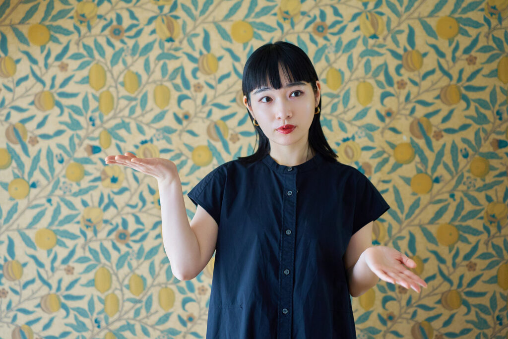 女性