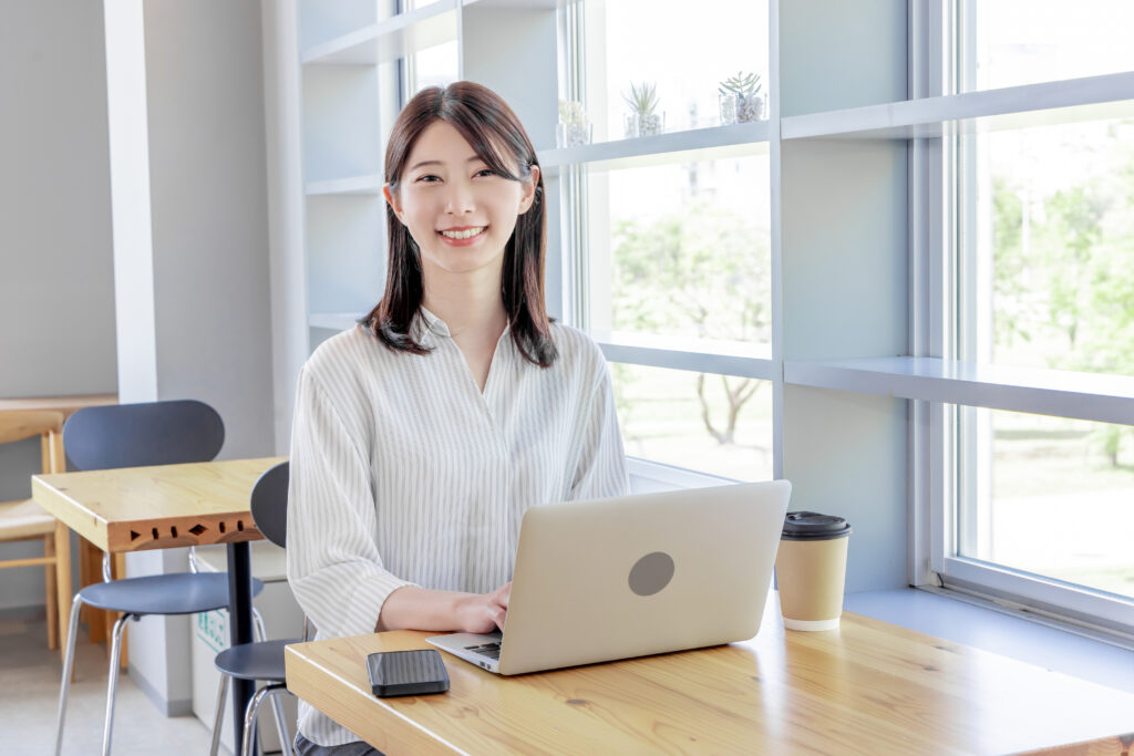 働く女性