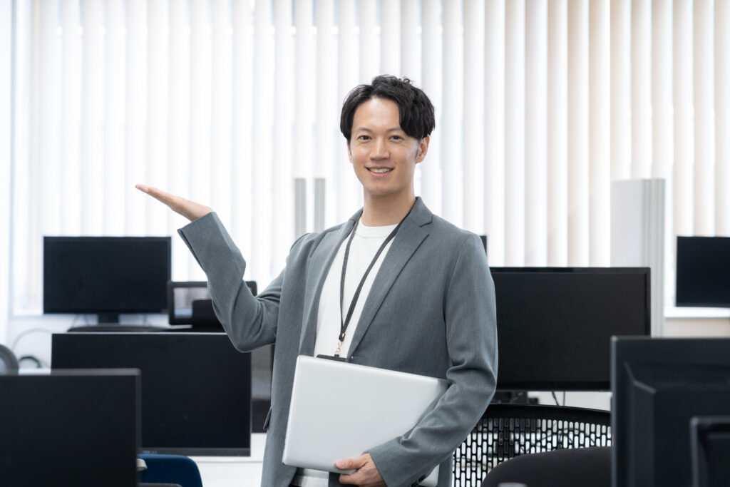 男性エンジニア