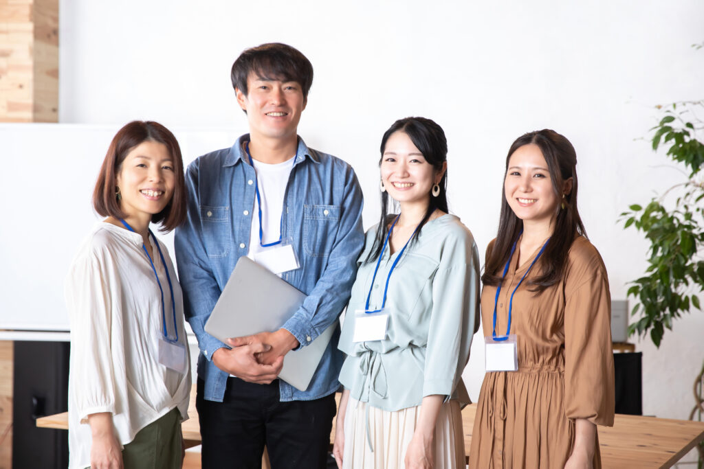 男女の会社員