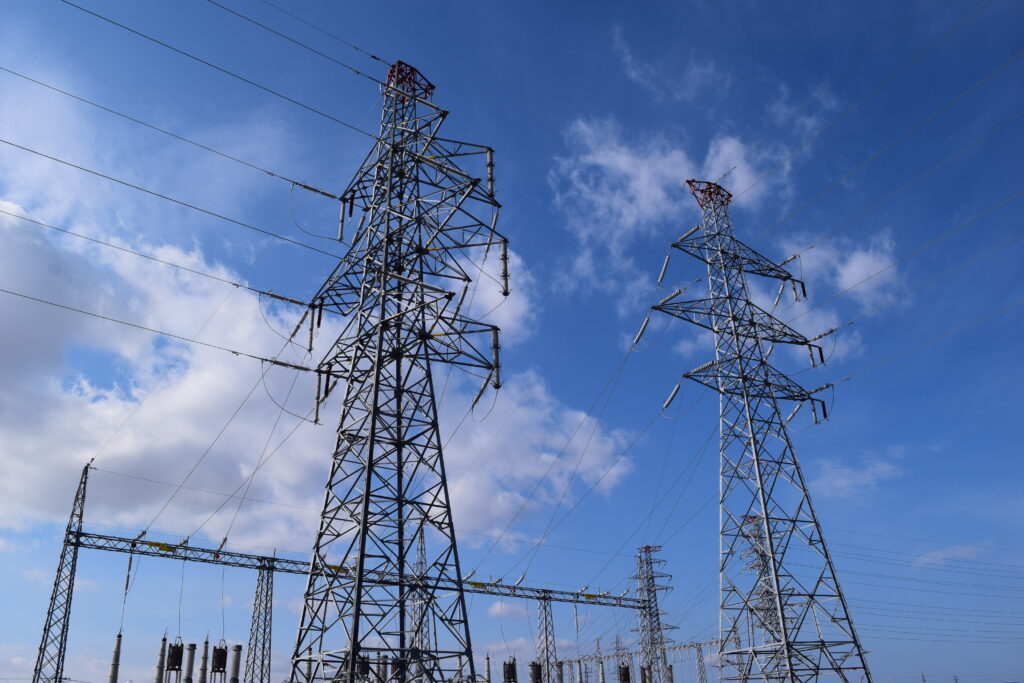 送電塔 高電圧交流