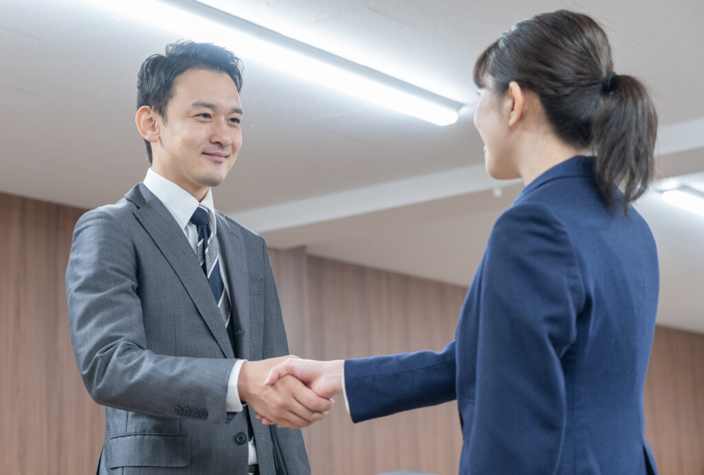 日本人男女ビジネスイメージ