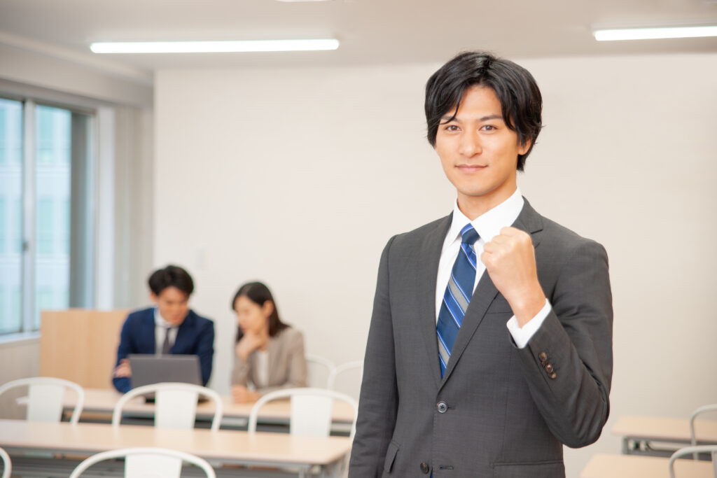 オフィスにいるビジネスマン