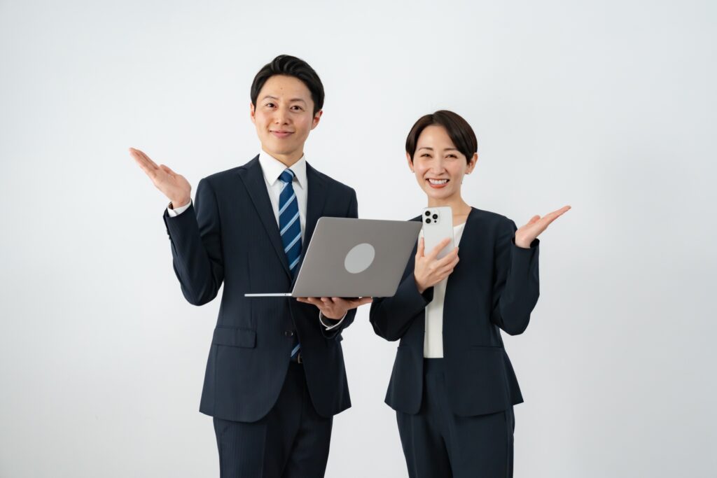 男女のサラリーマン