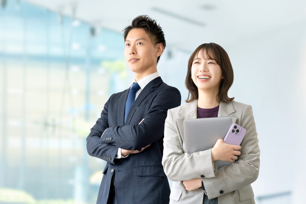 男女2人のビジネスチームワークイメージ