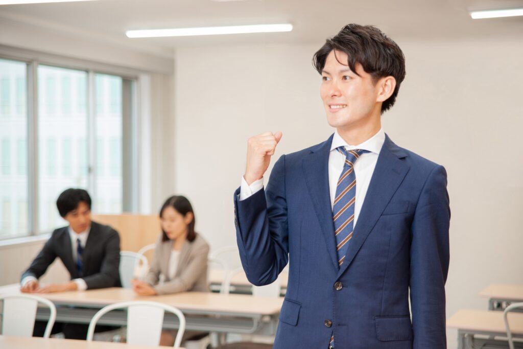 オフィスにいるビジネスマン