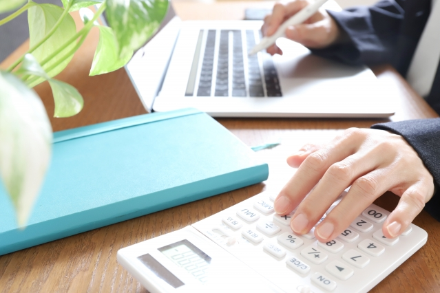 経理、経費　ビジネスイメージ