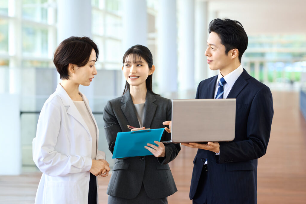 医者と営業のビジネスマン