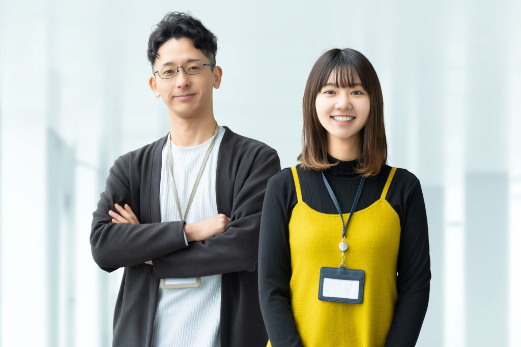 男女2人のビジネスチームワークイメージ